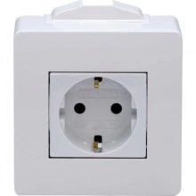 ДКС Коробка в сборе с силовой розеткой, белая 10482 DKC