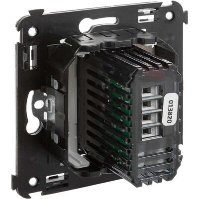 ДКС Диммер кнопочный в стену для LED ламп, Avanti, белое облако 4400343 DKC ДКС Диммер кнопочный в стену для LED ламп, Avanti, белое облако 4400343 DKC