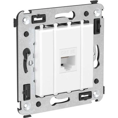 ДКС Компьютерная розетка RJ-45 без шторки в стену, кат.5е одинарная, Avanti, белое облако 4400663 DKC ДКС Компьютерная розетка RJ-45 без шторки в стену, кат.5е одинарная, Avanti, белое облако 4400663 DKC