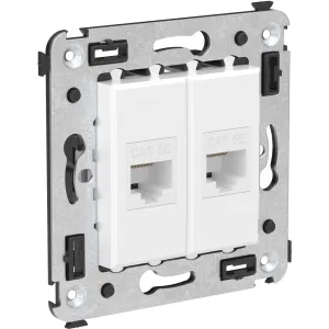 ДКС Компьютерная розетка RJ-45 без шторки в стену, кат.5е двойная, Avanti, белое облако 4400664 DKC ДКС Компьютерная розетка RJ-45 без шторки в стену, кат.5е двойная, Avanti, белое облако 4400664 DKC
