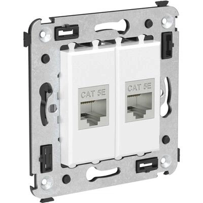 ДКС Компьютерная розетка RJ-45 без шторки в стену, кат.5e двойная экранированная, Avanti, белое облако 4400764 DKC ДКС Компьютерная розетка RJ-45 без шторки в стену, кат.5e двойная экранированная, Avanti, белое облако 4400764 DKC