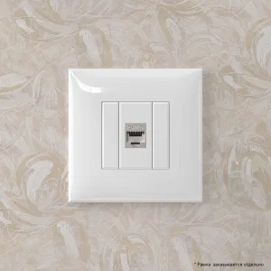 ДКС Компьютерная розетка RJ-45 без шторки в стену, кат.6 одинарная экранированная, Avanti, белое облако 4400793 DKC ДКС Компьютерная розетка RJ-45 без шторки в стену, кат.6 одинарная экранированная, Avanti, белое облако 4400793 DKC