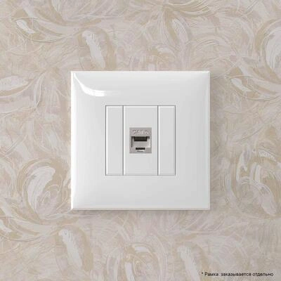 ДКС Компьютерная розетка RJ-45 без шторки в стену, кат.6 одинарная экранированная, Avanti, белое облако 4400793 DKC ДКС Компьютерная розетка RJ-45 без шторки в стену, кат.6 одинарная экранированная, Avanti, белое облако 4400793 DKC