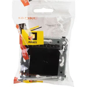 ДКС Розетка с крышкой в стену, 2P+E, с з/ш, Avanti, черный квадрат 4402013 DKC ДКС Розетка с крышкой в стену, 2P+E, с з/ш, Avanti, черный квадрат 4402013 DKC