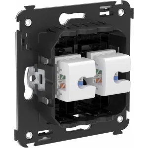 ДКС Компьютерная розетка RJ-45 без шторки в стену, кат.6А двойная, Avanti, черный квадрат 4402674 DKC ДКС Компьютерная розетка RJ-45 без шторки в стену, кат.6А двойная, Avanti, черный квадрат 4402674 DKC