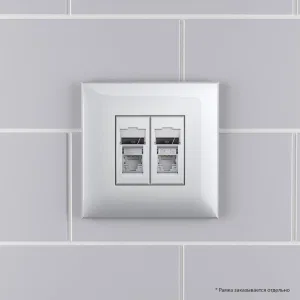 ДКС Компьютерная розетка RJ-45 в стену, кат.5e двойная экранированная, Avanti, закаленная сталь 4404364 DKC ДКС Компьютерная розетка RJ-45 в стену, кат.5e двойная экранированная, Avanti, закаленная сталь 4404364 DKC