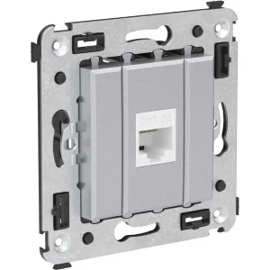 ДКС Компьютерная розетка RJ-45 без шторки в стену, кат.5е одинарная, Avanti, закаленная сталь 4404663 DKC ДКС Компьютерная розетка RJ-45 без шторки в стену, кат.5е одинарная, Avanti, закаленная сталь 4404663 DKC