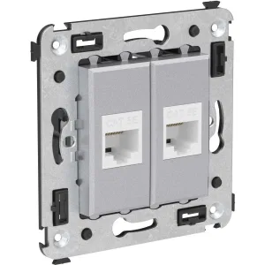 ДКС Компьютерная розетка RJ-45 без шторки в стену, кат.5е двойная, Avanti, закаленная сталь 4404664 DKC ДКС Компьютерная розетка RJ-45 без шторки в стену, кат.5е двойная, Avanti, закаленная сталь 4404664 DKC