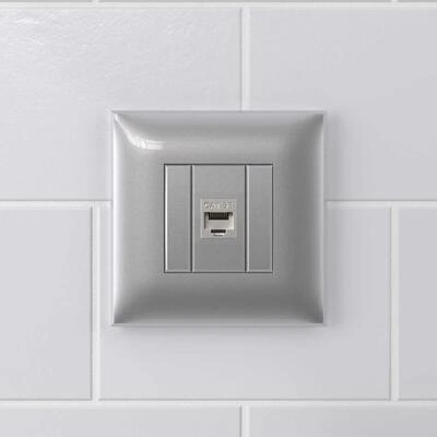 ДКС Компьютерная розетка RJ-45 без шторки в стену, кат.5e одинарная экранированная, Avanti, закаленная сталь 4404763 DKC ДКС Компьютерная розетка RJ-45 без шторки в стену, кат.5e одинарная экранированная, Avanti, закаленная сталь 4404763 DKC
