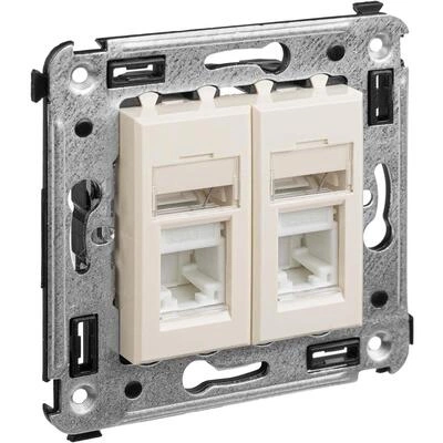 ДКС Компьютерная розетка RJ-45 в стену, кат.6А двойная, Avanti, ванильная дымка 4405374 DKC ДКС Компьютерная розетка RJ-45 в стену, кат.6А двойная, Avanti, ванильная дымка 4405374 DKC