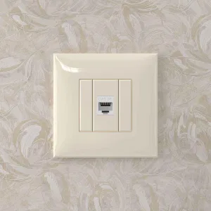 ДКС Компьютерная розетка RJ-45 без шторки в стену, кат.5е одинарная, Avanti, ванильная дымка 4405663 DKC ДКС Компьютерная розетка RJ-45 без шторки в стену, кат.5е одинарная, Avanti, ванильная дымка 4405663 DKC