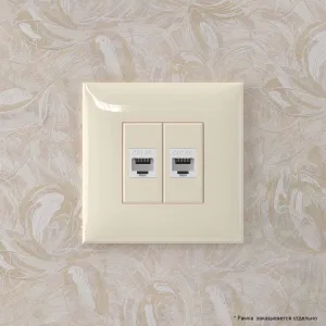 ДКС Компьютерная розетка RJ-45 без шторки в стену, кат.6А двойная, Avanti, ванильная дымка 4405674 DKC ДКС Компьютерная розетка RJ-45 без шторки в стену, кат.6А двойная, Avanti, ванильная дымка 4405674 DKC