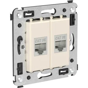 ДКС Компьютерная розетка RJ-45 без шторки в стену, кат.5e двойная экранированная, Avanti, ванильная дымка 4405764 DKC ДКС Компьютерная розетка RJ-45 без шторки в стену, кат.5e двойная экранированная, Avanti, ванильная дымка 4405764 DKC