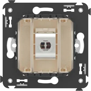 ДКС Компьютерная розетка RJ-45 без шторки в стену, кат.6A одинарная экранированная, Avanti, ванильная дымка 4405773 DKC ДКС Компьютерная розетка RJ-45 без шторки в стену, кат.6A одинарная экранированная, Avanti, ванильная дымка 4405773 DKC