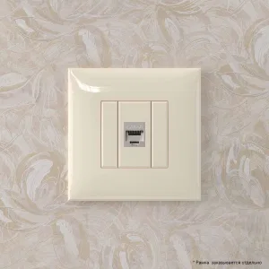 ДКС Компьютерная розетка RJ-45 без шторки в стену, кат.6A одинарная экранированная, Avanti, ванильная дымка 4405773 DKC ДКС Компьютерная розетка RJ-45 без шторки в стену, кат.6A одинарная экранированная, Avanti, ванильная дымка 4405773 DKC