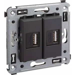 ДКС USB зарядное устройство в стену 2.1 А, Avanti, черный матовый 4412543 DKC ДКС USB зарядное устройство в стену 2.1 А, Avanti, черный матовый 4412543 DKC