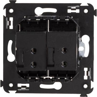 ДКС USB зарядное устройство в стену 2.1 А, Avanti, черный матовый 4412543 DKC ДКС USB зарядное устройство в стену 2.1 А, Avanti, черный матовый 4412543 DKC